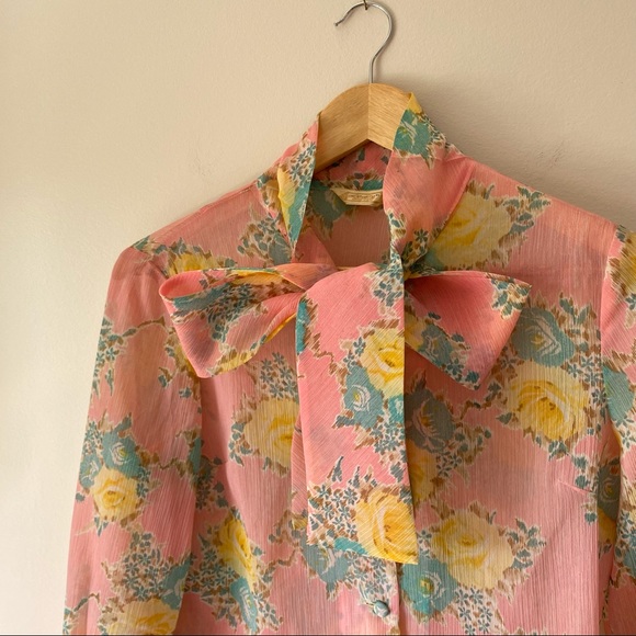 Vintage Floral Blouse with Neck Tie - Picture 5 of 7